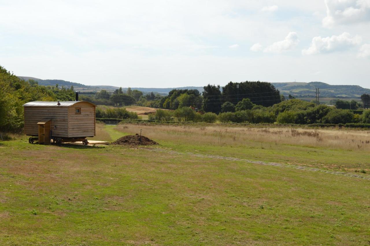 Under The Stars Shepherds Huts At Harbors Lake Villa Newchurch  Екстериор снимка